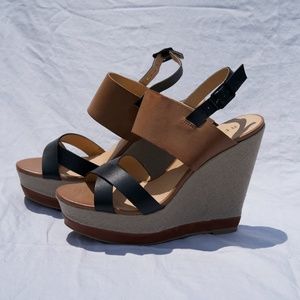 Report Shoes Nicole Wedges in Tan